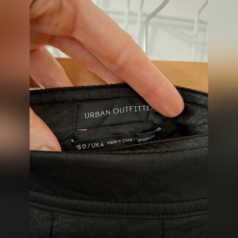 Urban Outfitters Women's Black Satin Barrel-leg Dress Pants (Size US 0) - Picture 2 of 8